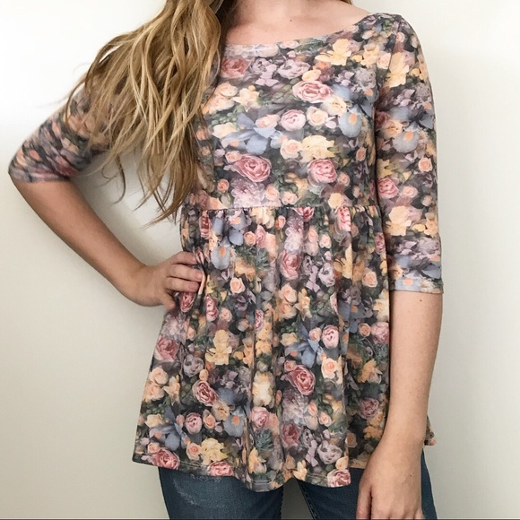 Floral peplum top - Picture 1 of 4
